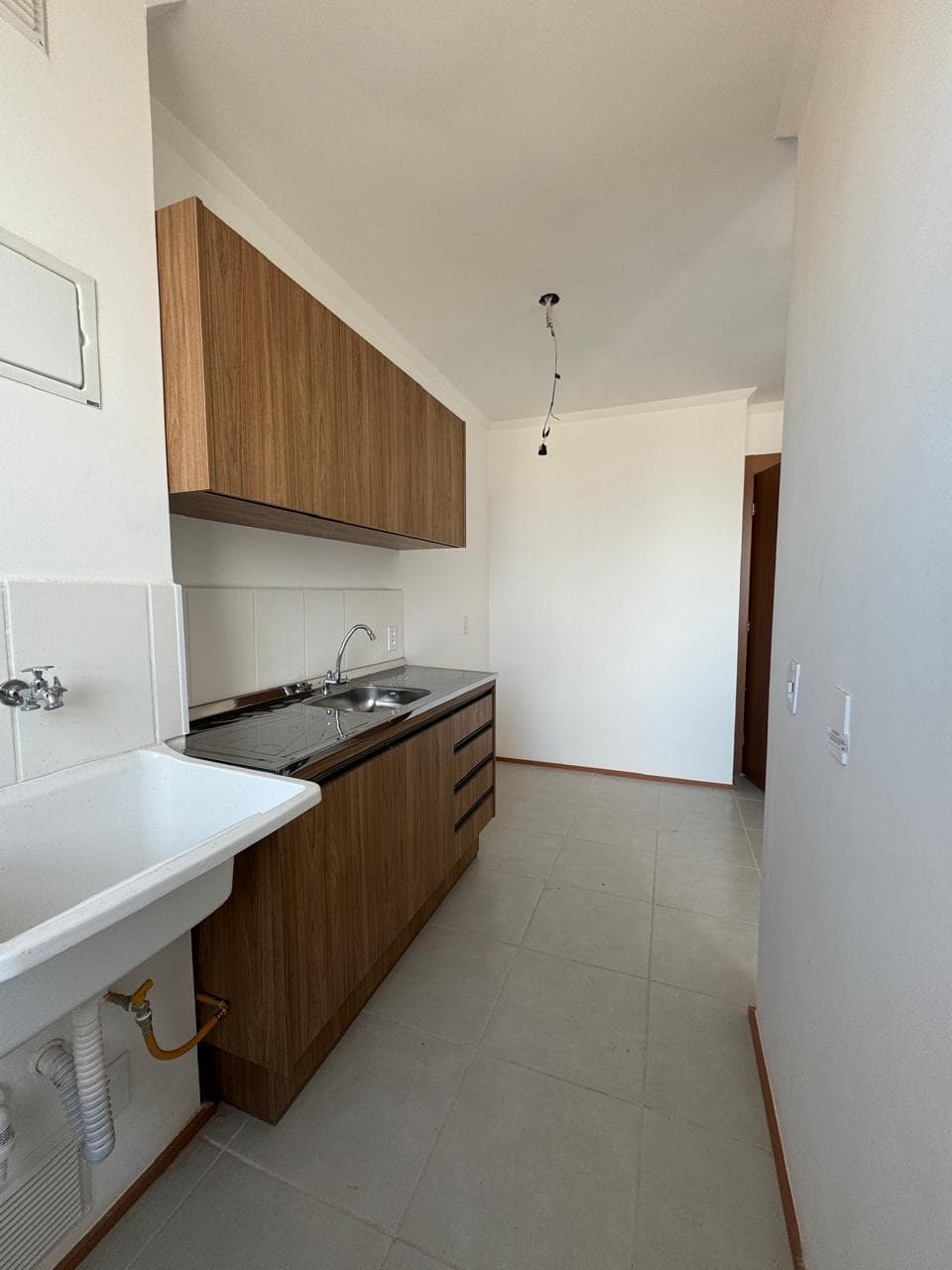APARTAMENTO 2 QUARTOS, 1 SUÍTE COM ARMÁRIOS- ELDORADO - RES. VIDA MILÃO