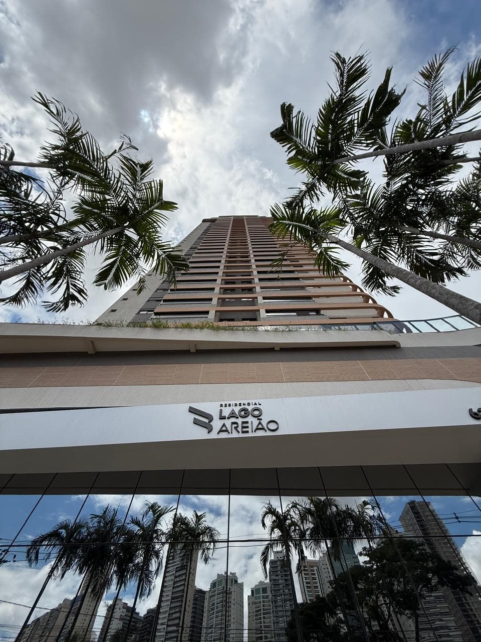 APARTAMENTO 2 SUITES E LAVABO - VISTA PARQUE AREIÃO