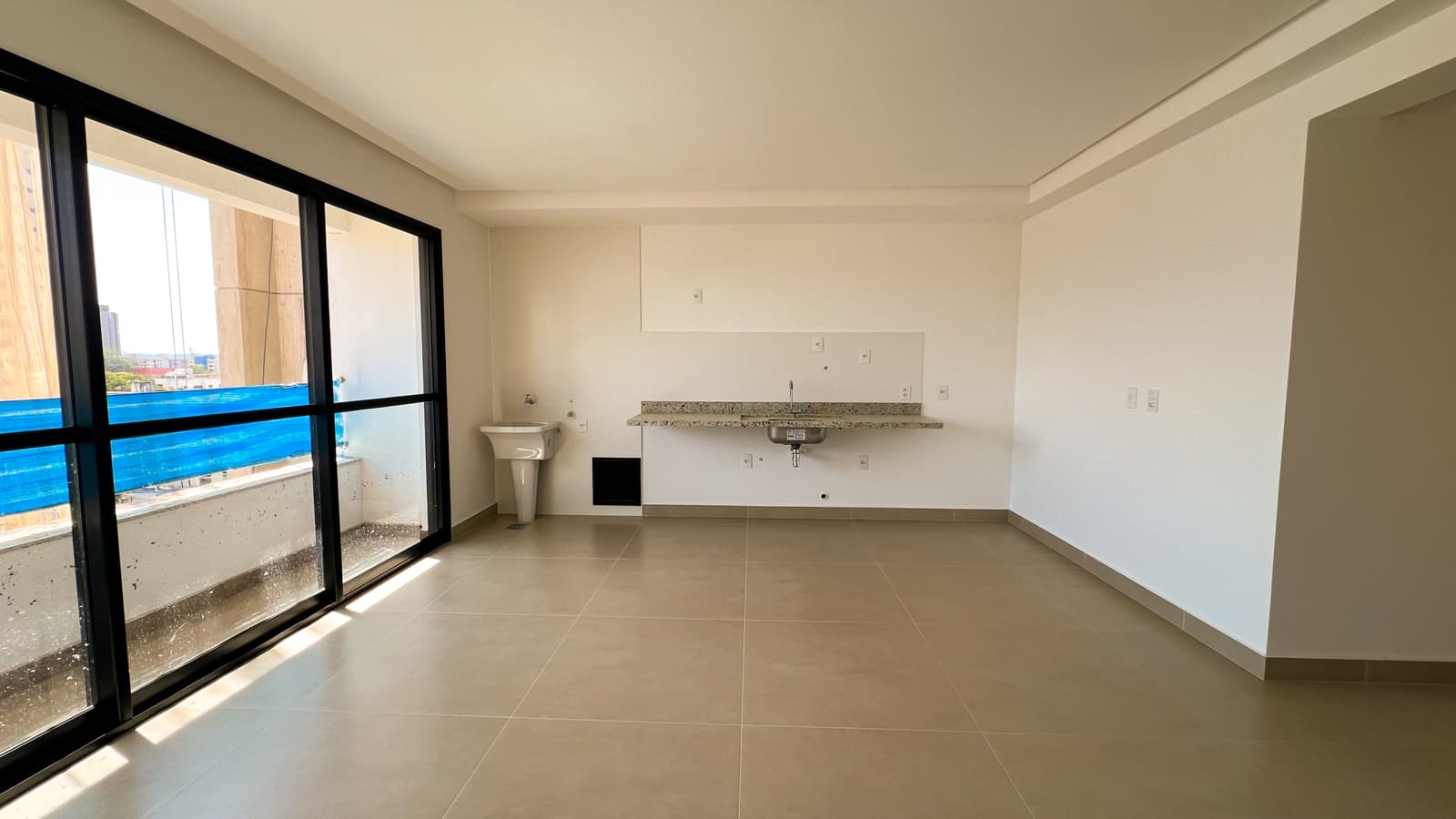 APARTAMENTO 2 SUITES SETOR AEROPORTO - VERSAT