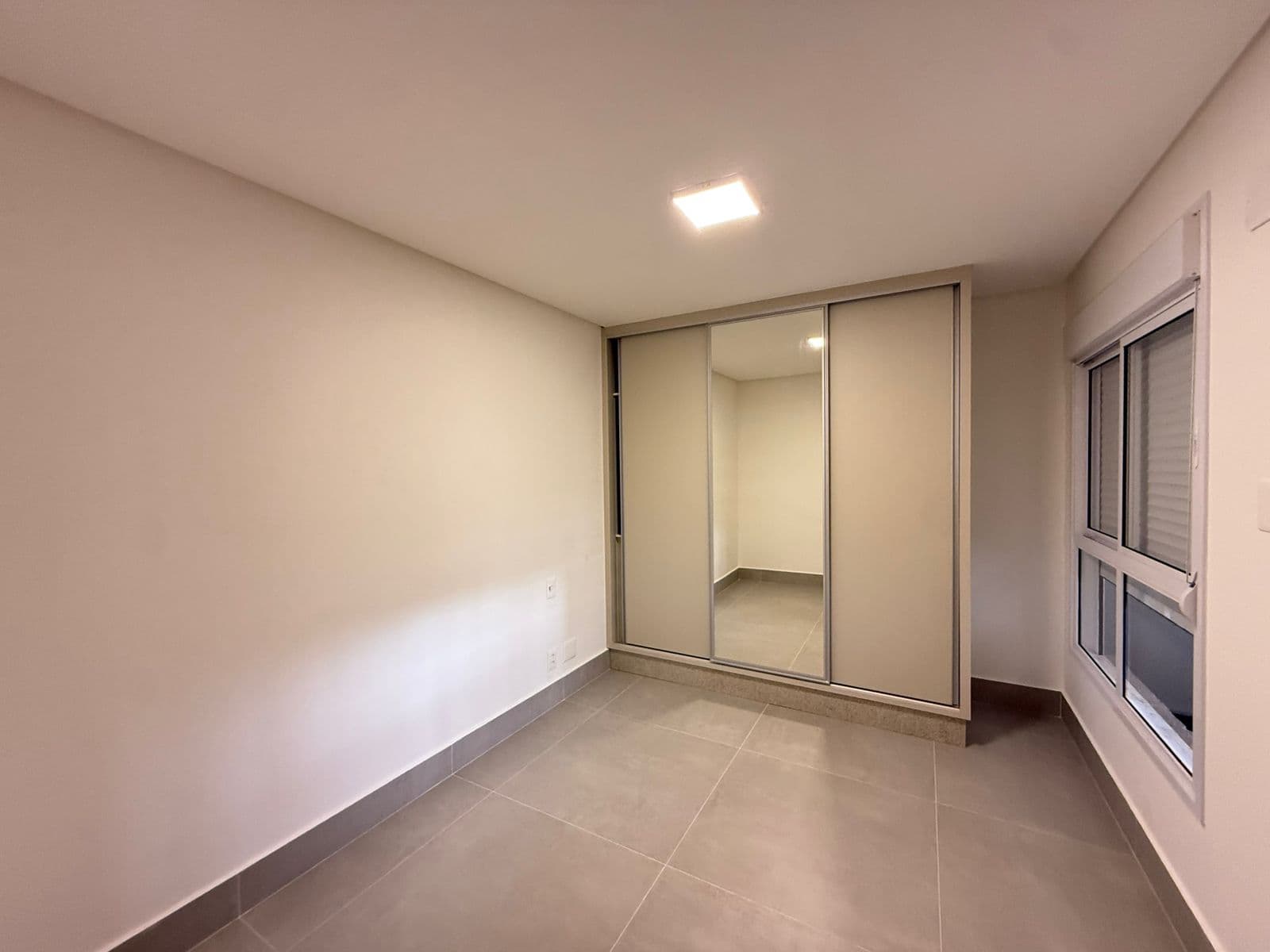APARTAMENTO - 3 SUITES - 02 VAGAS - PARK LOZANDES- EURO PARQUE NORONHA