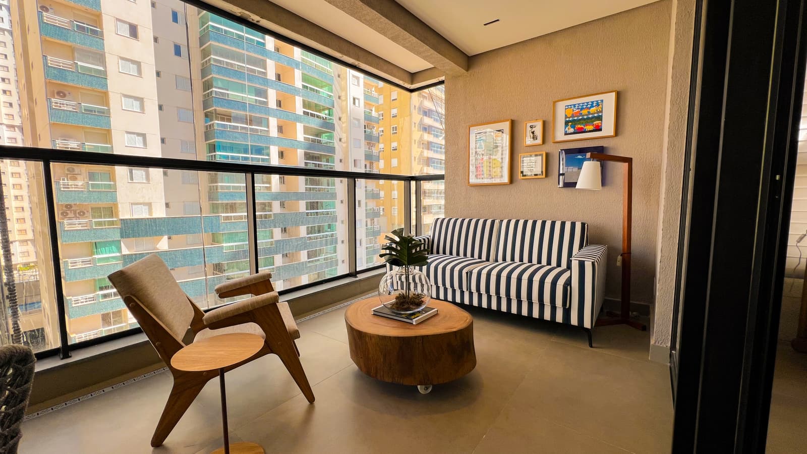 APARTAMENTO 3 SUITES - JARDIM GOIAS - ARTE SQUARE