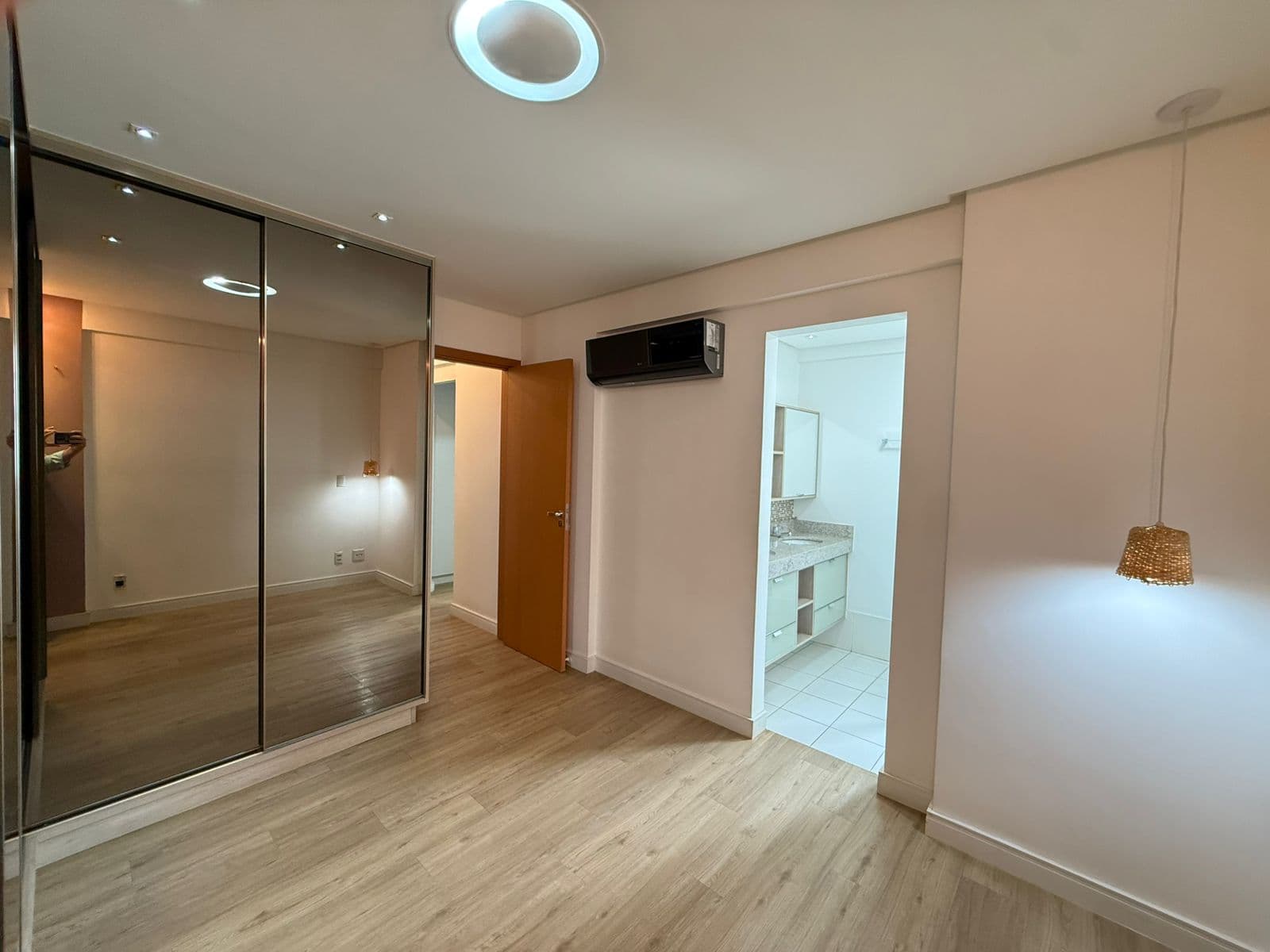 APARTAMENTO 3 SUITES NO SETOR BUENO- Le Quartier Charm Residence