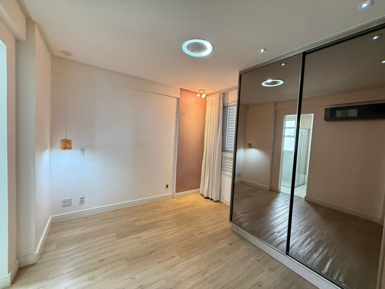 APARTAMENTO 3 SUITES NO SETOR BUENO- Le Quartier Charm Residence