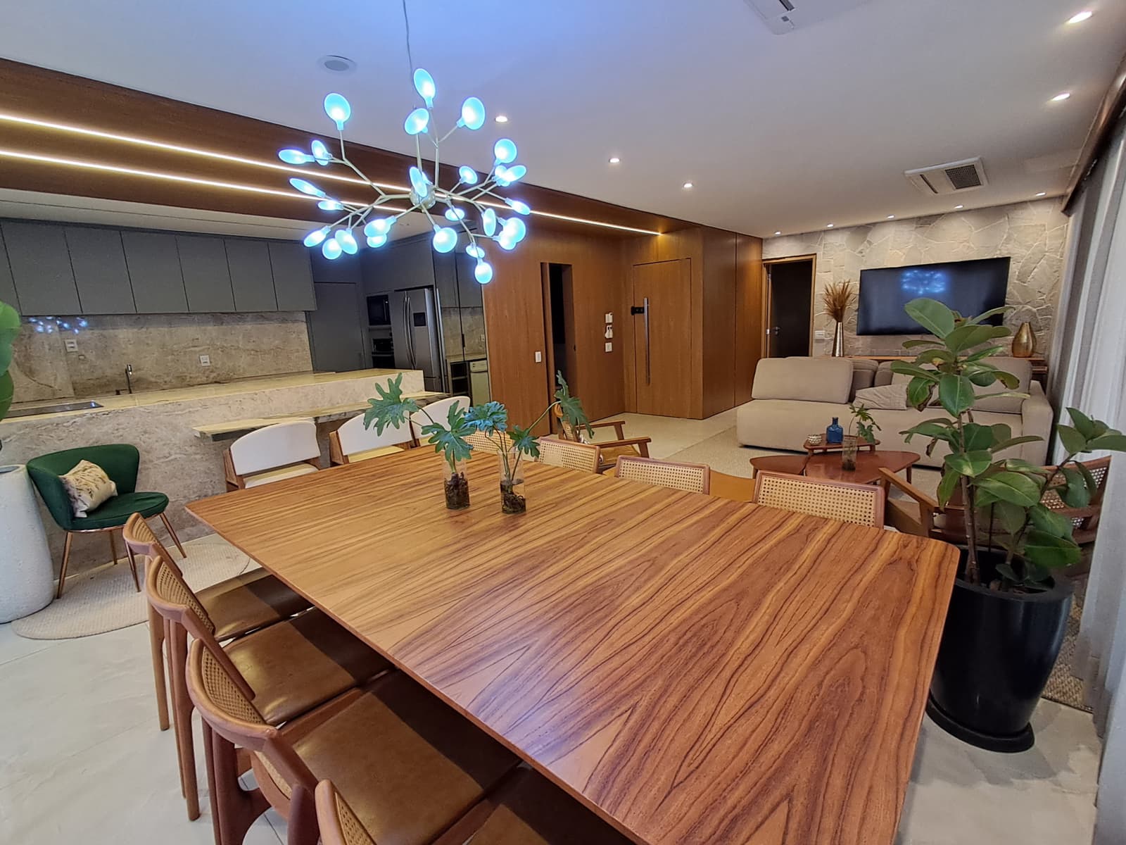 APARTAMENTO 3 SUITES NO SETOR MARISTA - VERO GOME GOURMET