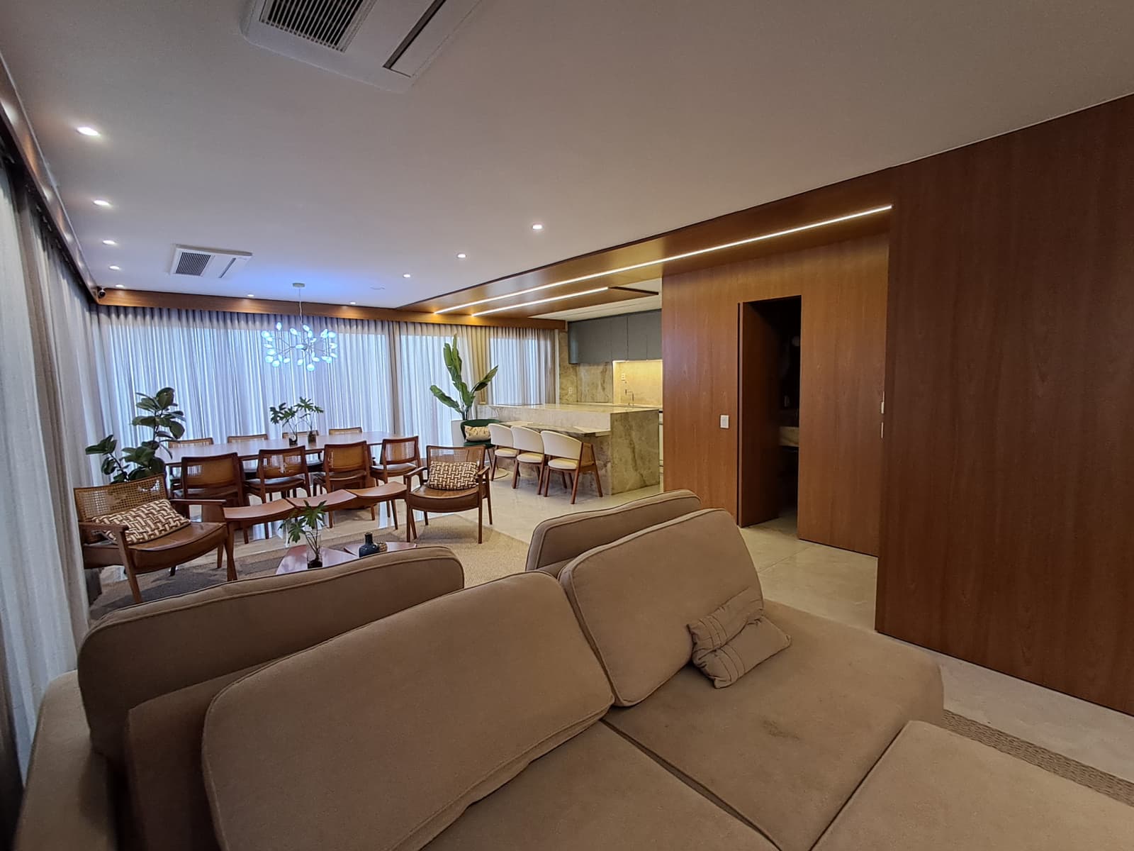 APARTAMENTO 3 SUITES NO SETOR MARISTA - VERO GOME GOURMET