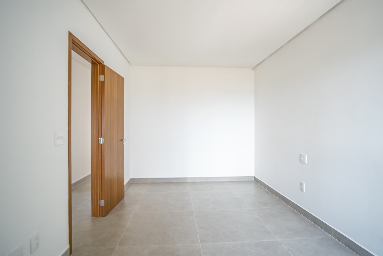 APARTAMENTO 3 SUITES PLENAS 02 VAGAS NO SETOR BUENO - SOHO BUENO
