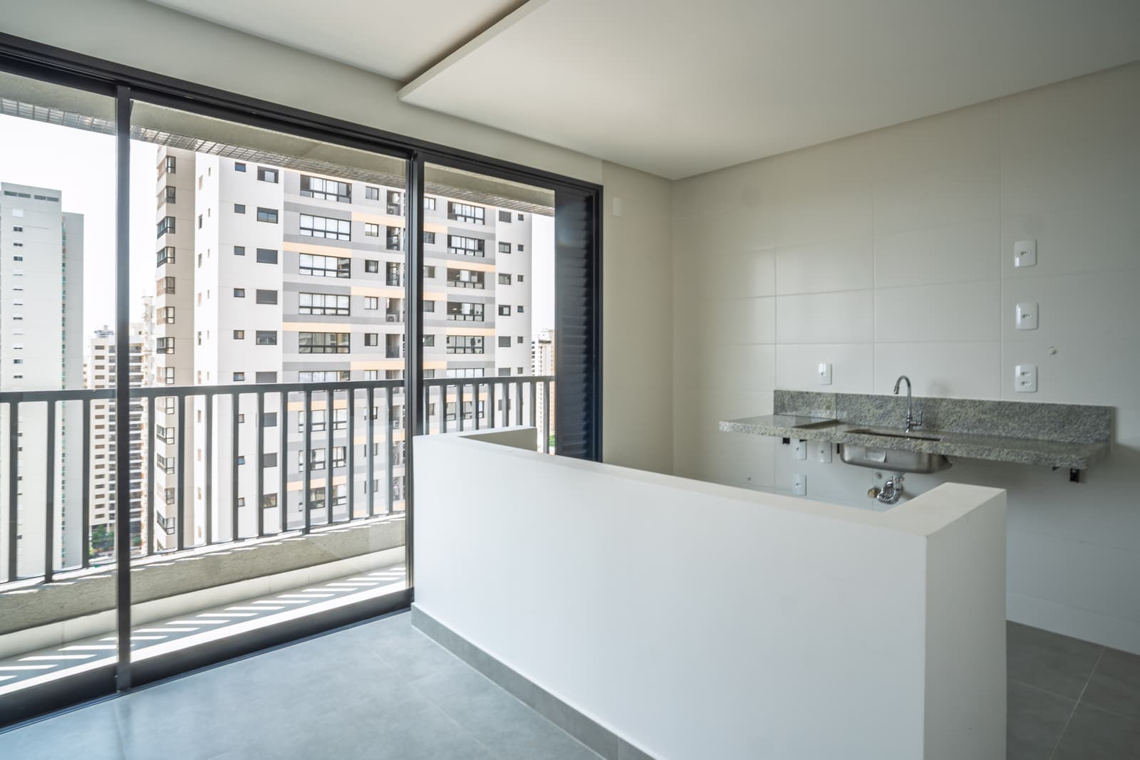 APARTAMENTO 3 SUITES PLENAS 02 VAGAS NO SETOR BUENO - SOHO BUENO
