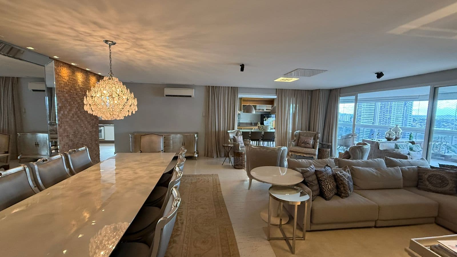 APARTAMENTO 4 SUITES + OFFICE - JARDIM GOIÁS - DIAMOND LIFE STYLE