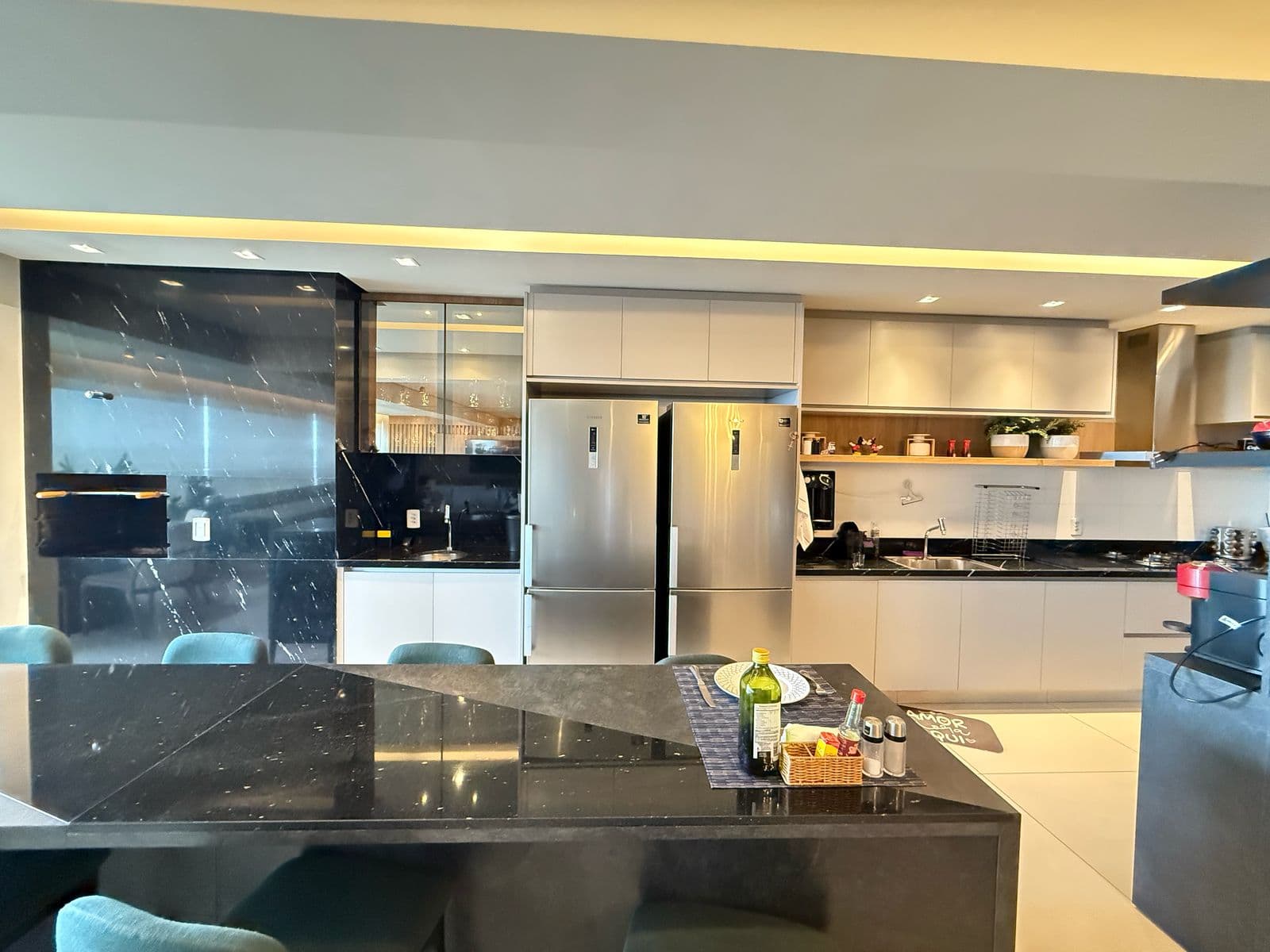APARTAMENTO 4 SUITES PLENAS NO SETOR OESTE - POEME LAGO DAS ROSAS