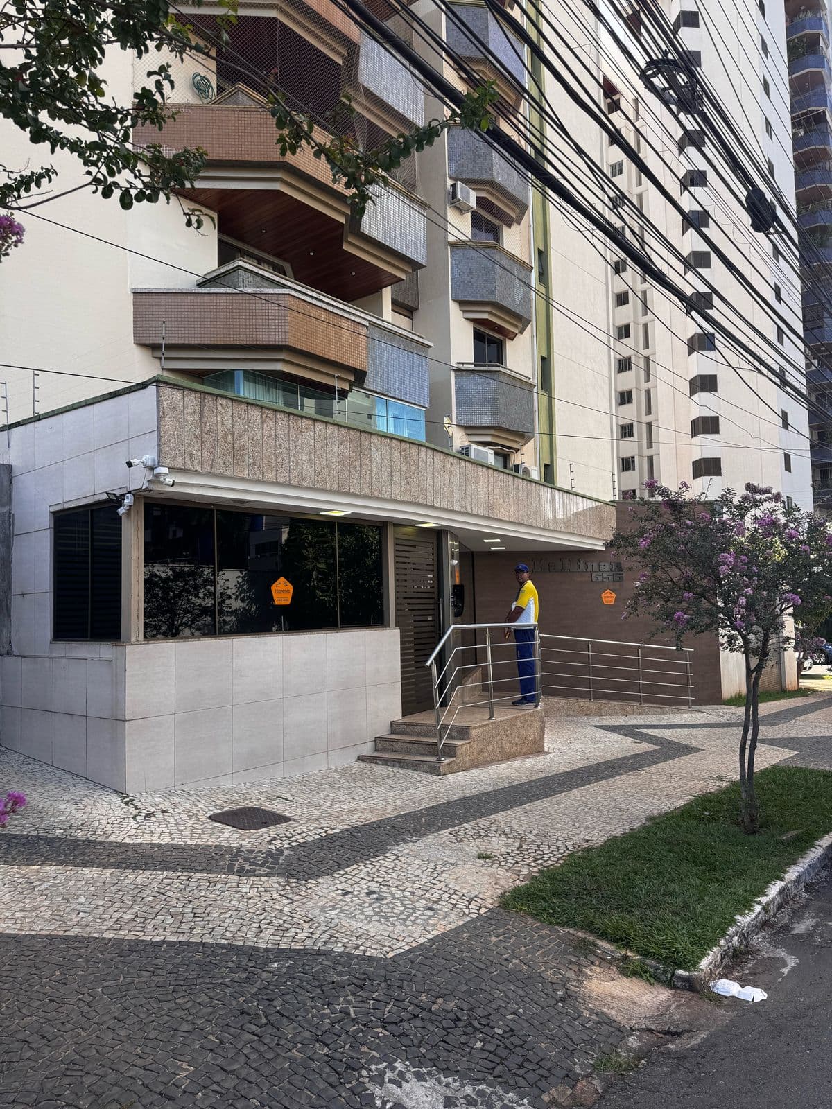 APARTAMENTO 5 QUARTOS E 2 SUITES NO SETOR OESTE - EDIFÍCIO KALLINAN