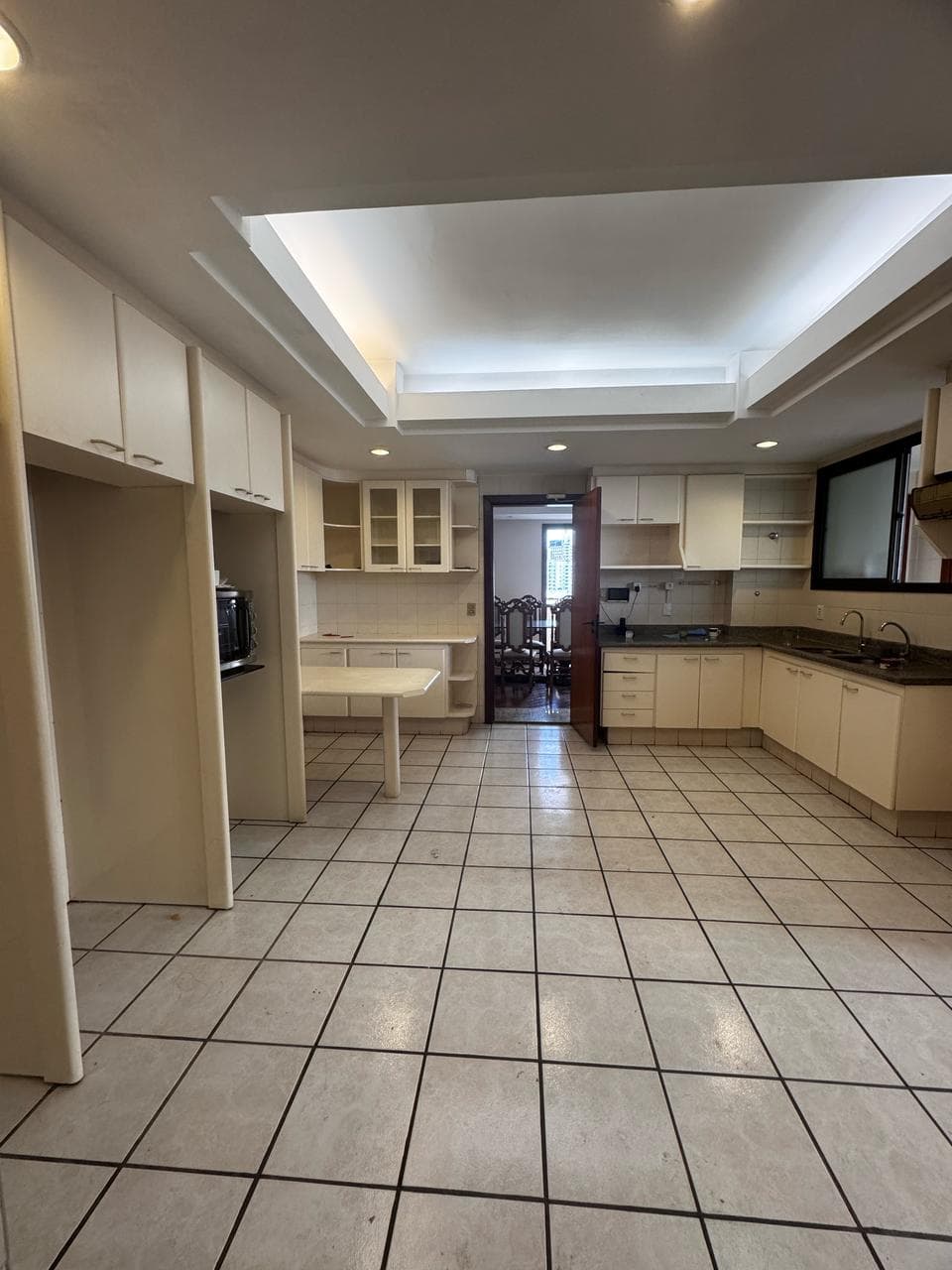 APARTAMENTO 5 QUARTOS E 2 SUITES NO SETOR OESTE - EDIFÍCIO KALLINAN