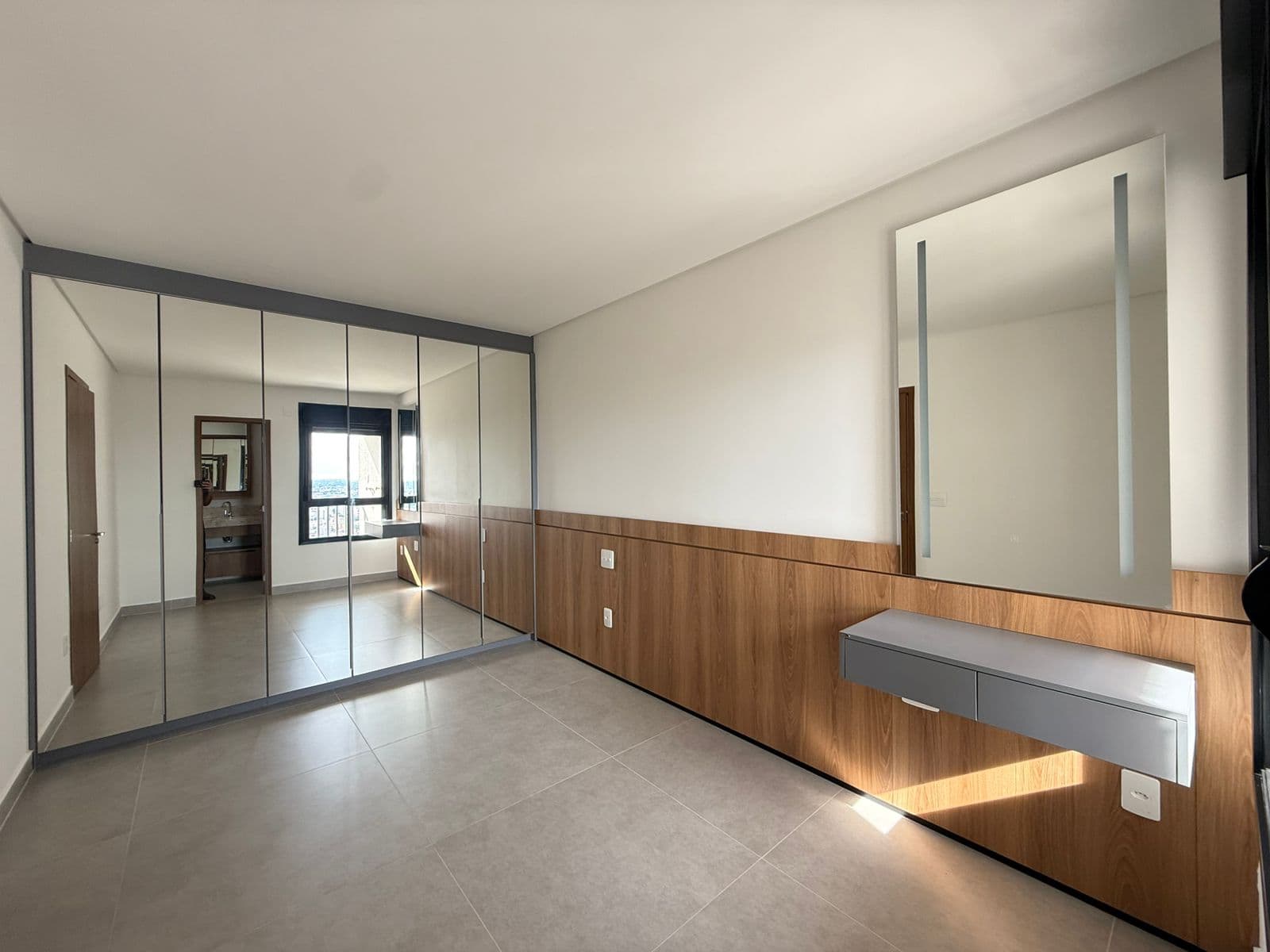 APARTAMENTO BUENO COM 3 SUITES 02 VAGAS - SOHO BUENO