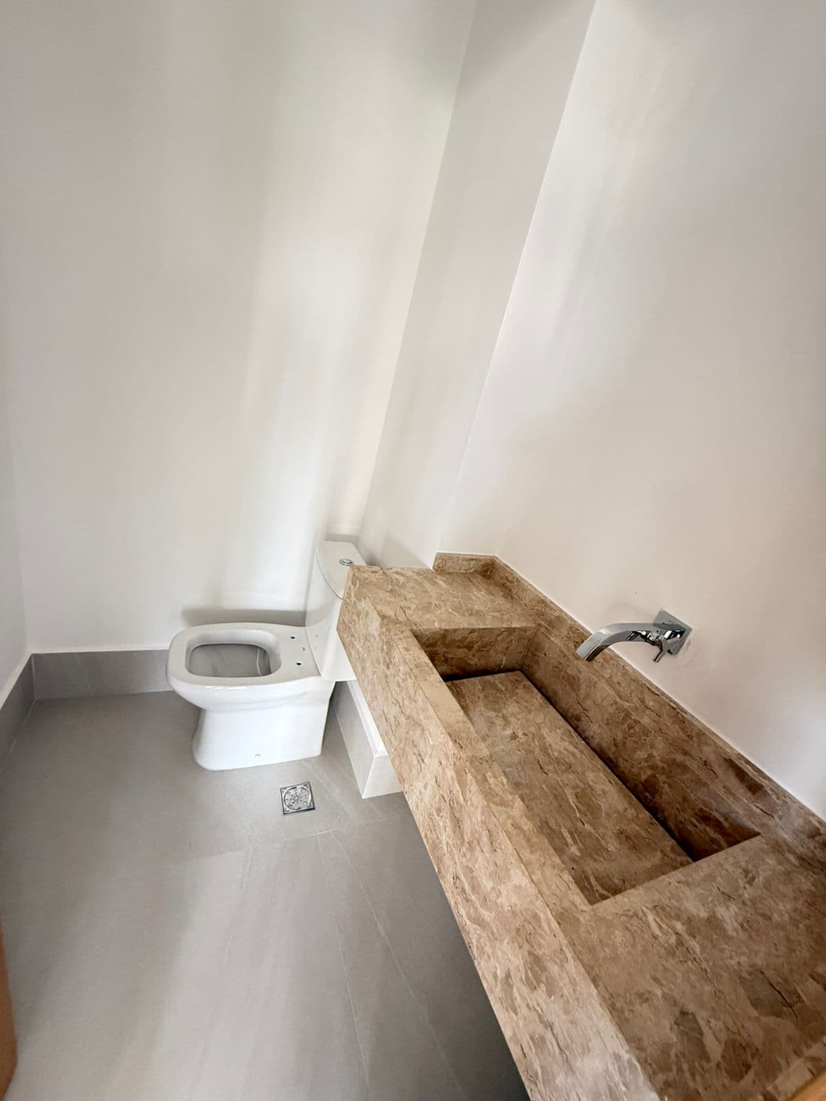 APARTAMENTO PENTHOUSE 3 SUITES NO SETOR MARISTA COM PISCINA - GYRO ROOFTOP
