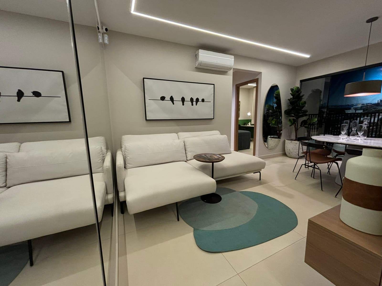 APARTAMENTO VILA ROSA 2 QUARTOS E SUITE - AZALEIA