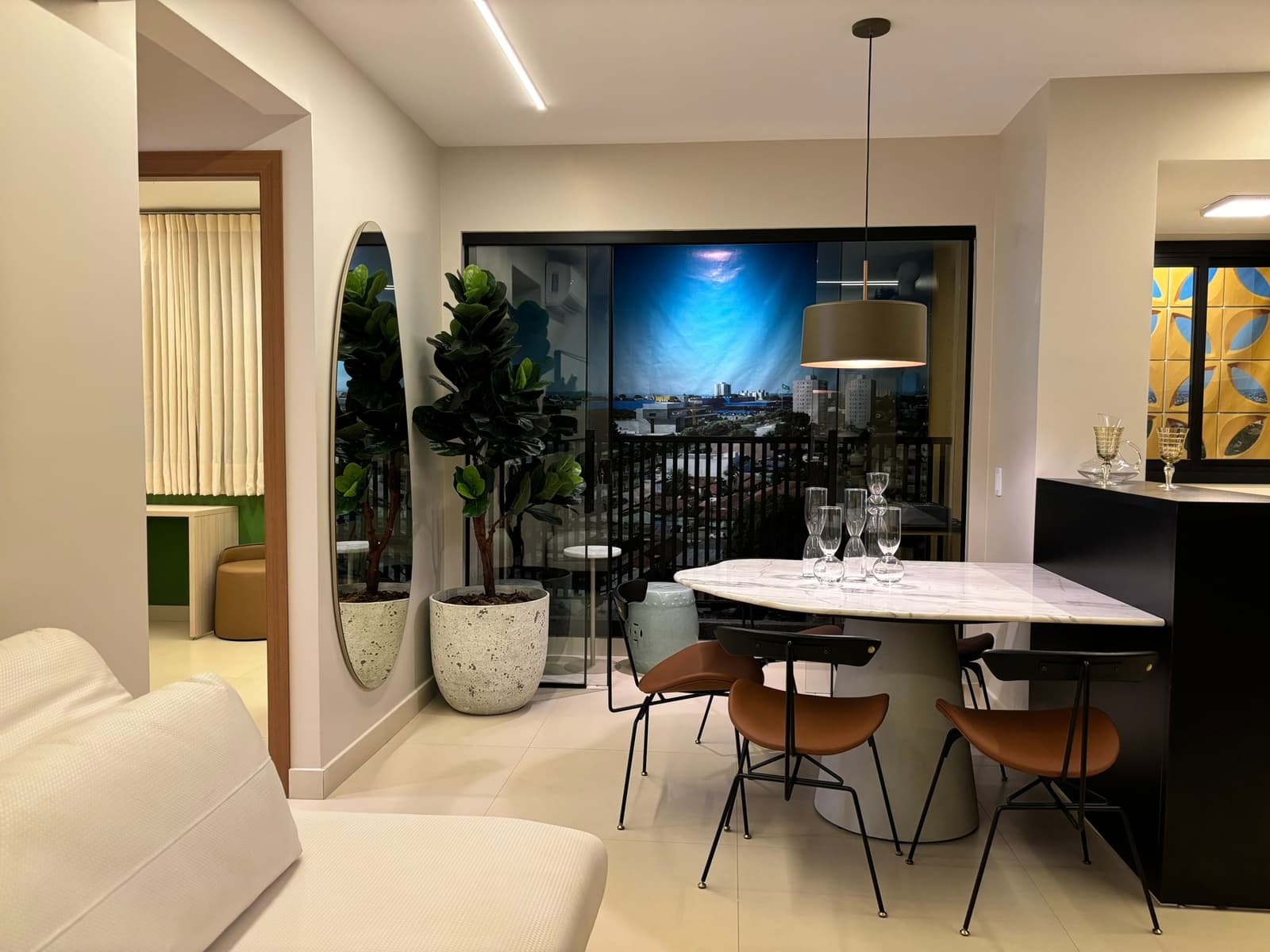 APARTAMENTO VILA ROSA 2 QUARTOS E SUITE - AZALEIA