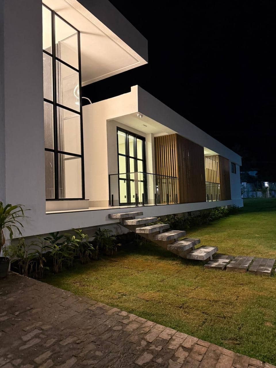 Casa Condomínio de Chácara 3 Suítes Plenas-Vila Verde